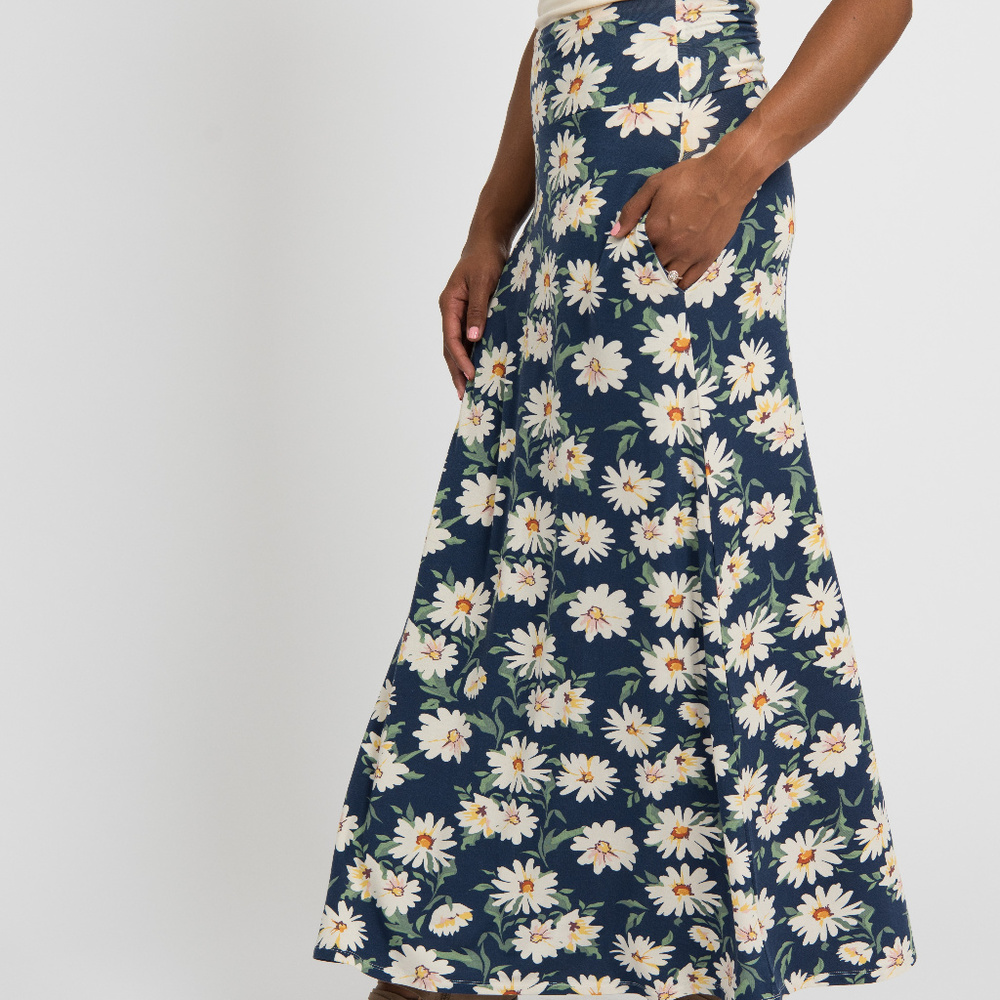 Maxi Skirt Pocket Daisy Delight